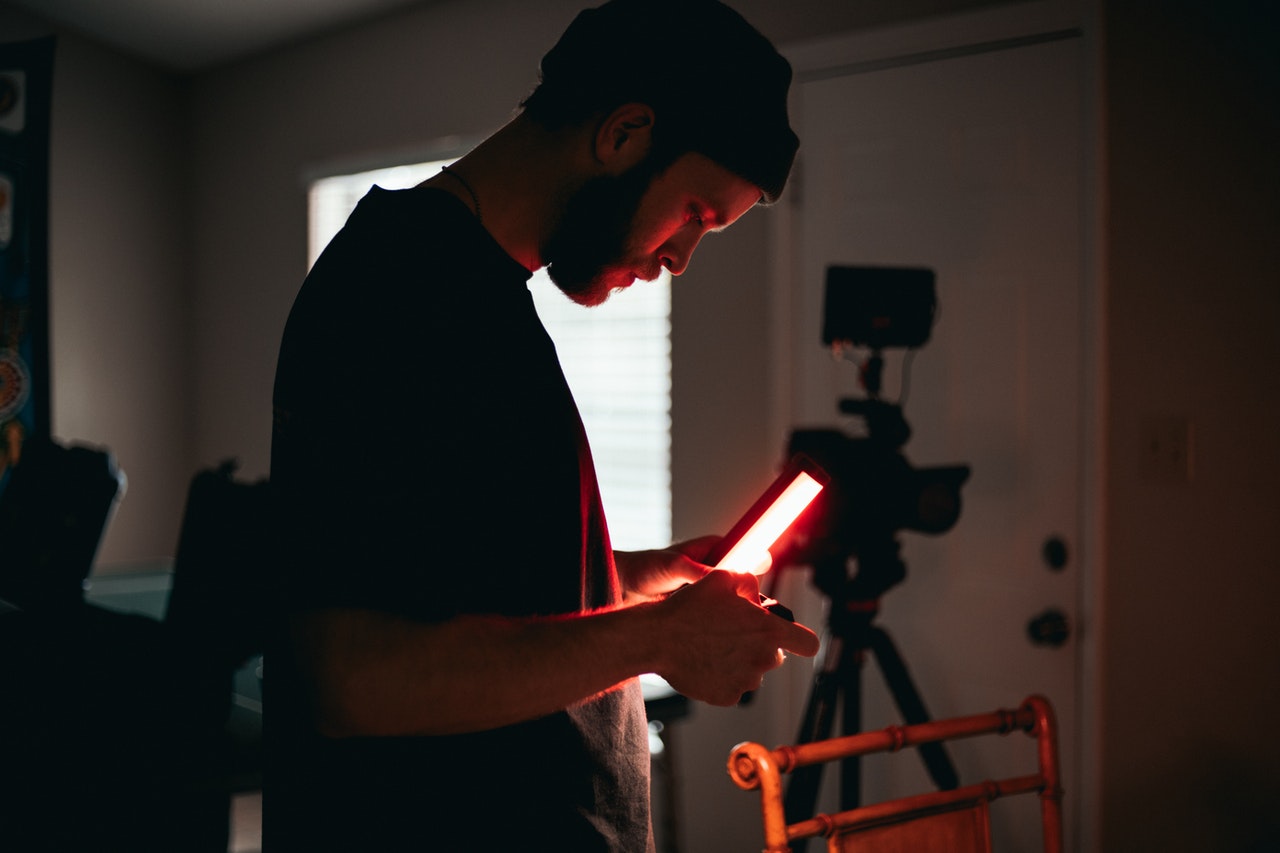 Creating Marketing Videos: 16 Easy Tips to Go Viral Online