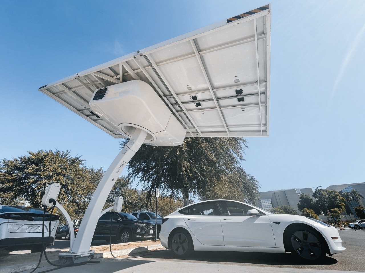 A Simple Guide to Installing Electric Vehicle Charging Points At Your Workplace