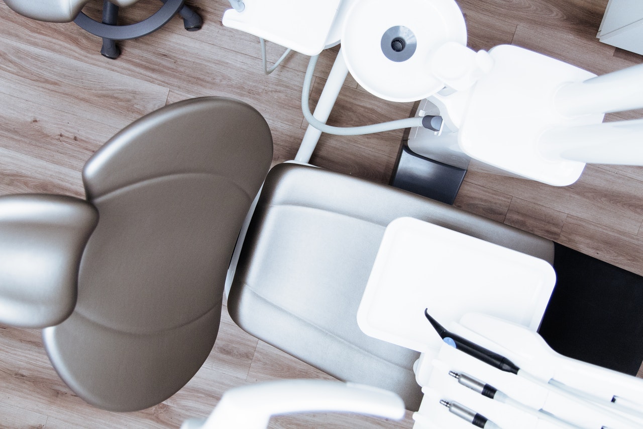 Search for Dental Equipment and Furnishings