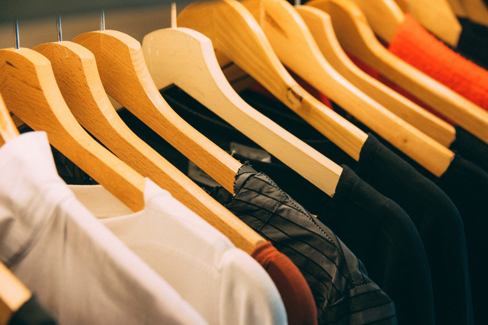 Tips for Selling Clothes in a Physical Store